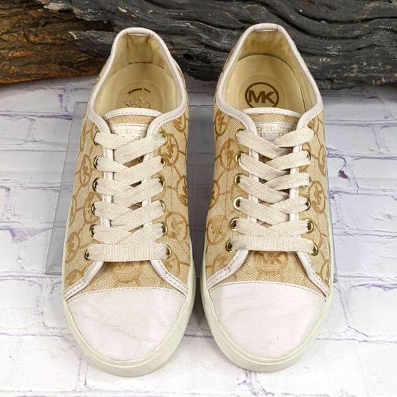 Michael Kors Monogram Jacquard Signature Sneakers - Picture 2 of 12
